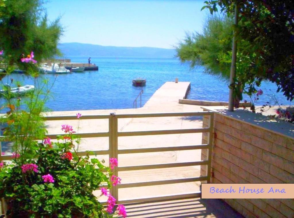 Beach House - Apartments Ana Duce Luaran gambar
