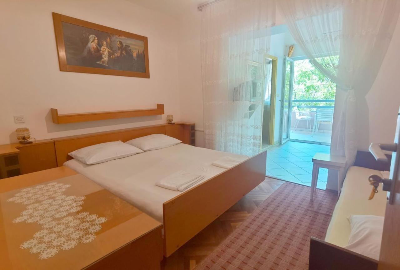 Beach House - Apartments Ana Duce Bilik gambar