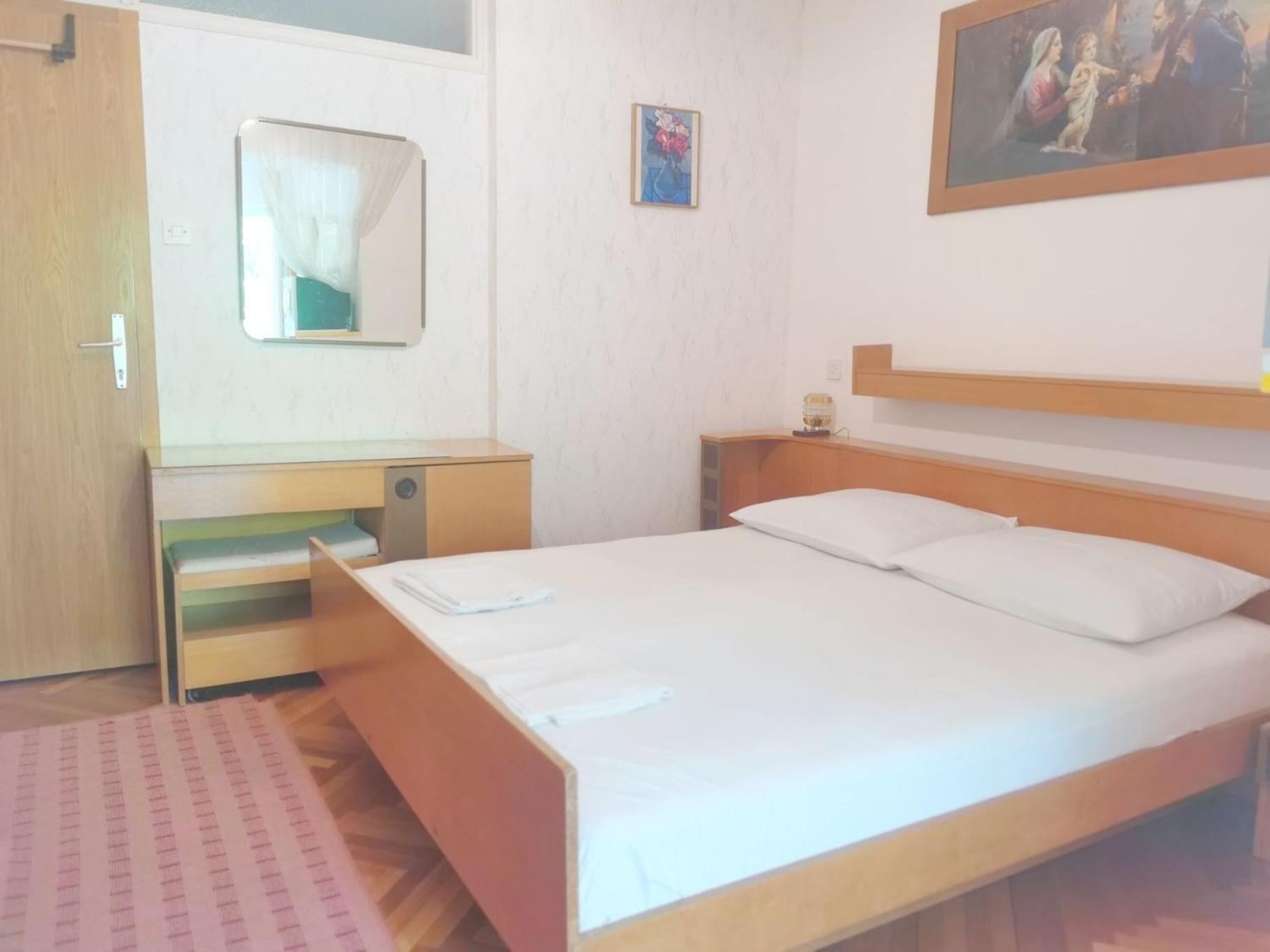 Beach House - Apartments Ana Duce Bilik gambar